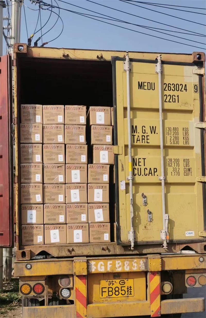 玻璃（lí）瓶生產廠家發貨案例