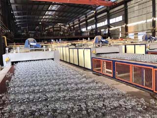 酒瓶廠家案（àn）例（車（chē）間）